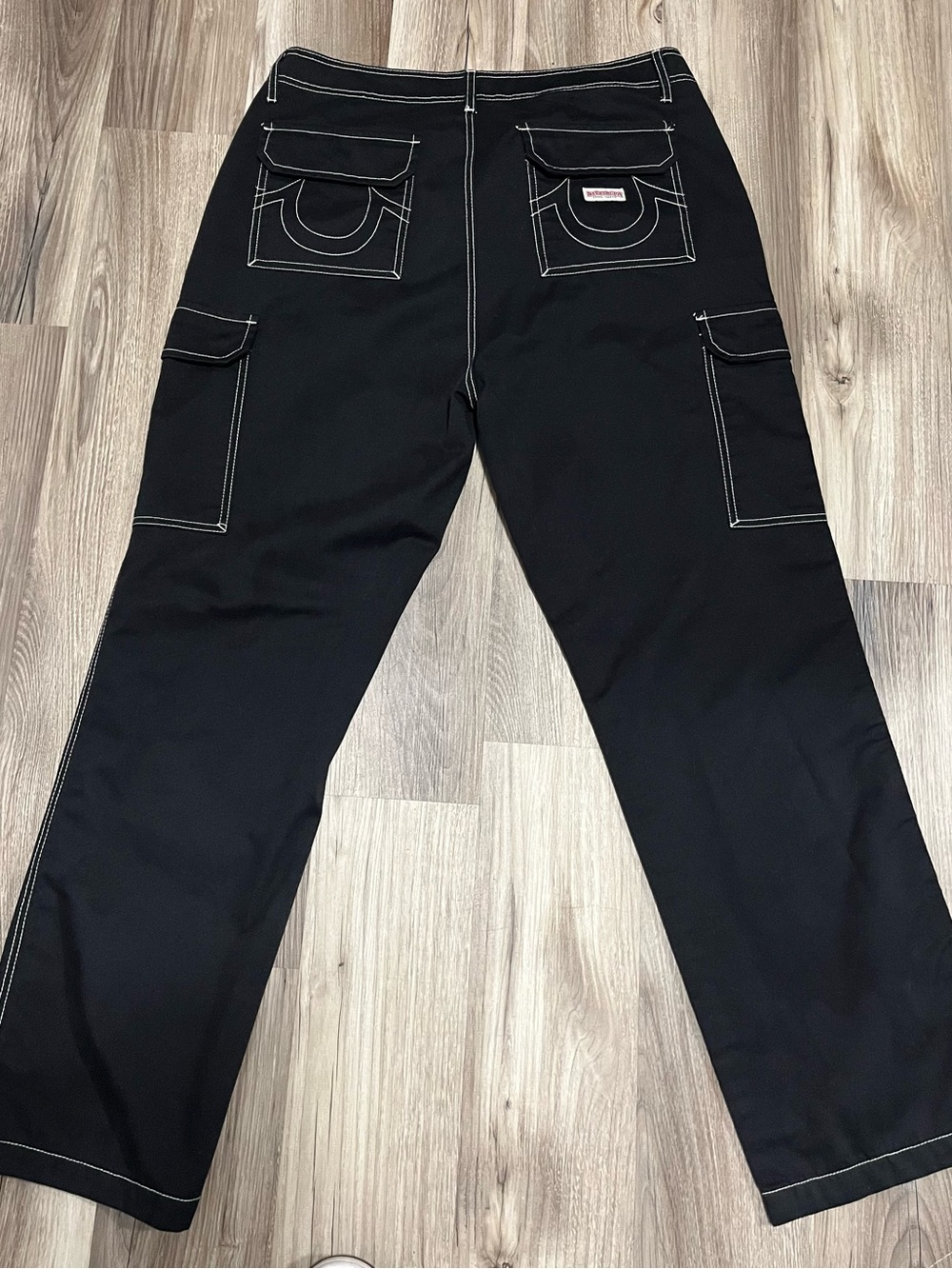 True Religion Men's Black Straight Jeans with Contrast White Stitching - Picture 3 of 5
